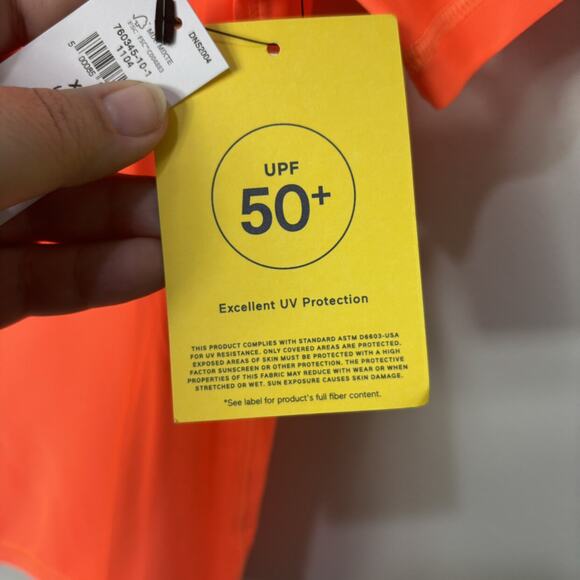 NEW! Gap Orange UV 50+ Tee - Picture 3 of 4